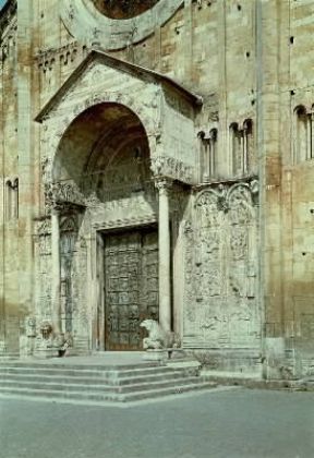 Protiro. Il protiro di S. Zeno a Verona.De Agostini Picture Library