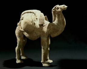 T'ang. Cammello in terracotta dipinta (Parigi, MusÃ©e Guimet).De Agostini Picture Library/G. Dagli Orti