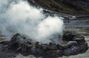 Pozzuoli. Solfatara nei pressi del centro cittadino.De Agostini Picture Library/A. Dagli Orti