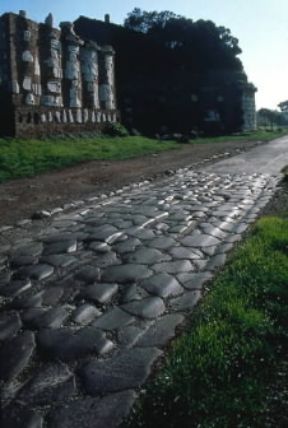 Via Appia. Veduta di un tratto dell'Appia Antica.De Agostini Picture Library/G. Berengo Gardin