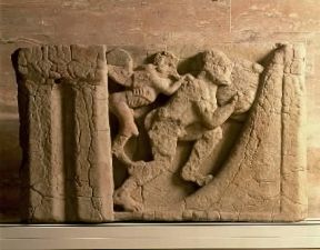 HerÃ¢ion del Sele . Metopa proveniente dal thesaurÃ³s, raffigurante Sisifo spronato da un demone alato (Paestum, Museo Nazionale).De Agostini Picture Library/A. De Gregorio