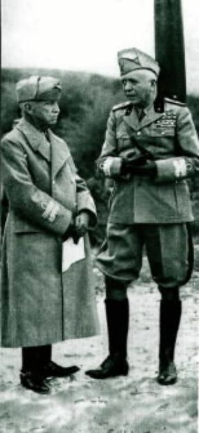 Pietro Badoglio con Vittorio Emanuele III.De Agostini Picture Library