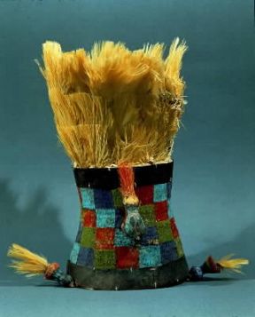 Plumario. Copricapo con piume della civiltÃ  preincaica di Chancay (sec. XIII; Lima, Museo dell'Oro).De Agostini Picture Library/G. Dagli Orti