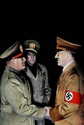 Germania. La stretta di mano tra Hitler e Mussolini dopo il Patto di Monaco nel 1938.De Agostini Picture Library