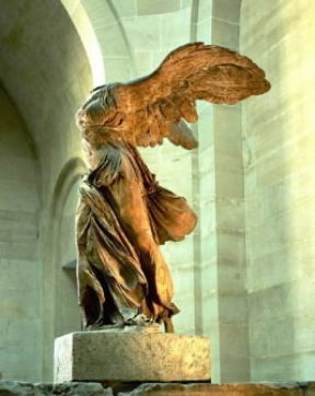 Nike di Samotracia, opera ellenistica databile intorno al 190 a. C. (Parigi, Louvre).De Agostini Picture Library / G. Dagli Orti