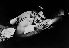 King Vidor. Un fotogramma di uno degli ultimi film Addio alle armi con R. Hudson e J. Jones (1957).De Agostini Picture Library