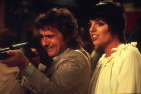 Liza Minnelli con Doodley Moore in Arturo (1981).De Agostini Picture Library