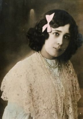 Mistinguett. De Agostini Picture Library / G. Dagli Orti