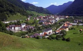 Carnia. Una veduta di Forni a Voltri.De Agostini Picture Library/G. Carfagna
