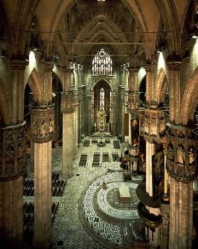 Gotico. Il transetto del duomo di Milano.De Agostini Picture Library
