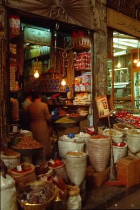 Damasco. Merce esposta nel suq.De Agostini Picture Library / C. Sappa