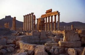 Palmira . Uno scorcio delle rovine dell'antica cittÃ  di Palmira.De Agostini Picture Library/C. Sappa