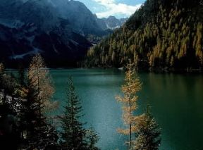Lago di Braies. De Agostini Picture Library/M. Pedone