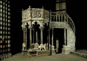 Pulpito di Nicola e Giovanni Pisano del duomo di Siena.De Agostini Picture Library