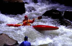Sport . Discesa del Tevere in canoa.De Agostini Picture Library/S. Vannini