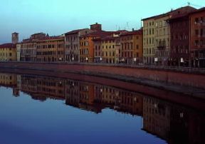Pisa. Veduta del Lungarno Pacinotti.De Agostini Picture Library/P. Dalmasso