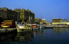 Fiume. Pescherecci ormeggiati nel porto della cittÃ  croata.De Agostini Picture Library/M. Bertinetti