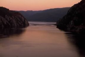 Serbia . Un tratto del Danubio in territorio serbo.De Agostini Picture Library/S. Vannini