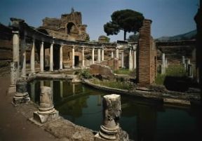 Architettura. Il Teatro Marittimo di Villa Adriana a Tivoli (126-135).De Agostini Picture Library/G. Nimatallah