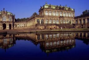 Dresda . Veduta dello Zwinger.De Agostini Picture Library/G. P. Cavallero