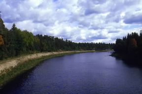 Lettonia. Un tratto del fiume Ogre.De Agostini Picture Library/M. Bertinetti