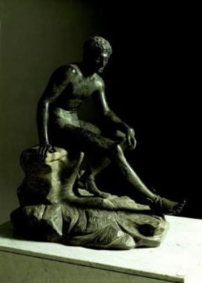 Scultura. Hermes in riposo, copia romana di un'opera della scuola di Lisippo (Napoli, Museo Archeologico Nazionale).De Agostini Picture Library / G. Nimatallah