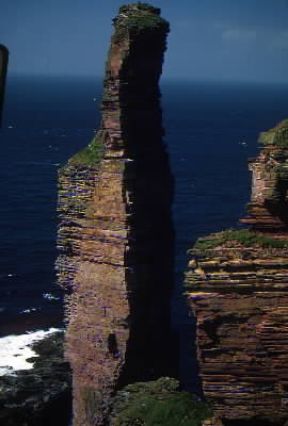 Geologia. Fenomeni erosivi lungo le coste delle isole Orcadi.De Agostini Picture Library/G. Wright