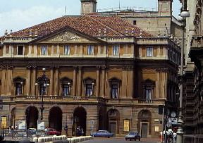 Milano. Il Teatro alla Scala, eretto tra il 1776 e il 1778 da G. Piermarini.De Agostini Picture Library/G. Berengo Gardin