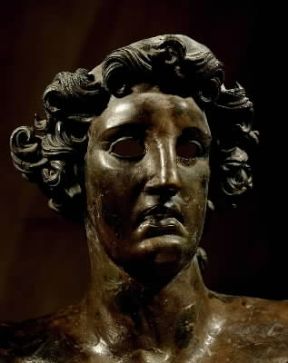 Gallia. Particolare di una statua in bronzo di una divinitÃ  gallica (Lione, MusÃ©e de la Civilisation Gallo-Romaine).De Agostini Picture Library/G. Dagli Orti