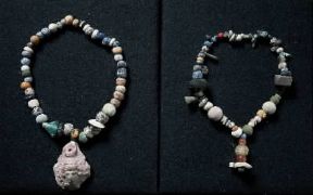 Collana fenicia, sec. VI a. C.De Agostini Picture Library / G. Nimatallah