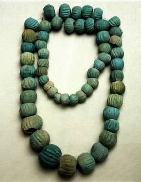 Collana proveniente da Cartagine, sec. VI a. C.De Agostini Picture Library / A. Dagli Orti