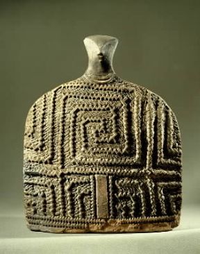 Romania. Statuina in terracotta decorata del 4200 a. C. (Bucarest, Museo Nazionale).De Agostini Picture Library /G. Dagli Orti