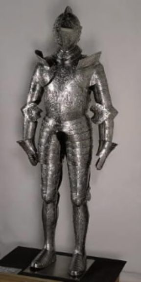 Armatura di Enrico II di Valois (Parigi, Louvre).De Agostini Picture Library/J.M. Zuber