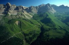 Trentino Alto-Adige. Veduta dei pratoni di Fuciade.De Agostini Picture Library/S. Vannini