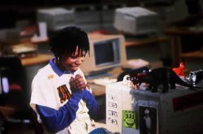 Whoopi Goldberg in una scena di Jumpin' Jack Flash (1986) di P. Marshall.De Agostini Picture Library