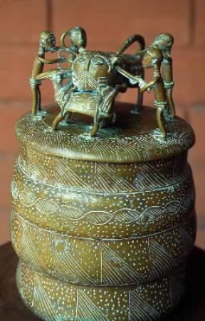 Benin . Scatola per tabacco.De Agostini Picture Library/C. Sappa