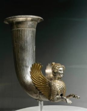 Argento. RhÃ½ton a protome di sfinge d'arte tracia (Ruse, Museo Storico).De Agostini Picture Library/A. Dagli Orti
