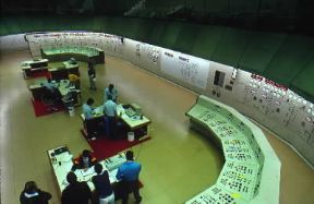 Diga . Sala di comando e controllo del funzionamento di una diga.De Agostini Picture Library/G. SioÃ«n