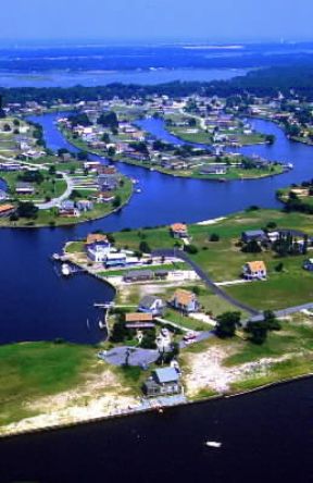 Carolina del Nord. Una veduta di Kitty Hawk, localitÃ  di villeggiatura nella laguna di Albemarle Sound.De Agostini Picture Library/G. Roli