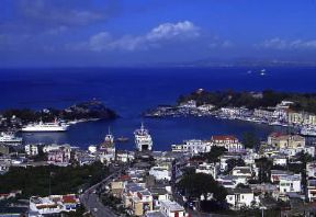 Ischia . Veduta di Ischia Porto.De Agostini Picture Library/G. Roli
