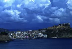 Ischia . Veduta della Marina di Corricella e di Torre Murata nell'isola di Procida. De Agostini Picture Library/G. Roli