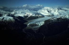 Terra del Fuoco. Veduta aerea della Cordigliera Darwin.De Agostini Picture Library/Pubbli Aer Foto