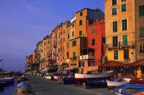 Portovenere. Abitazioni sul lungomare.De Agostini Picture Library/G. Carfagna