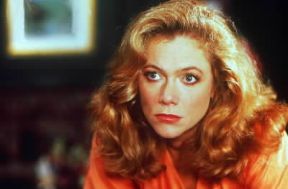 Kathleen Turner in un fotogramma del film La guerra dei Roses (1989), diretto dal regista D. De Vito.De Agostini Picture Library