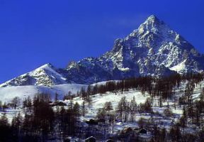 Monviso. Veduta invernale del massiccio.De Agostini Picture Library / L. Ramires