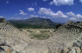 Segesta . I resti del teatro del sec. III a. C.De Agostini Picture Library/Giulio Veggi/White Star