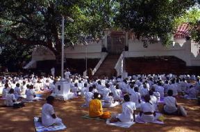 Sri Lanka . Il santuario bodhigara ad Anuradhapura. De Agostini Picture Library/C. Rives