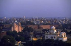 Lahore. Una veduta della cittÃ .De Agostini Picture Library/W. Buss