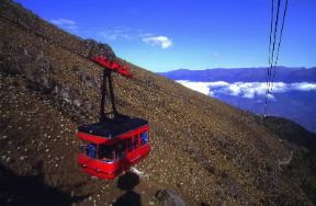 Venezuela. Un tratto della teleferica piÃ¹ lunga del mondo a MÃ©rida.De Agostini Picture Library/G. SioÃ«n