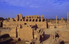 Egitto . Il tempio di Karnak.De Agostini Picture Library/G. Veggi